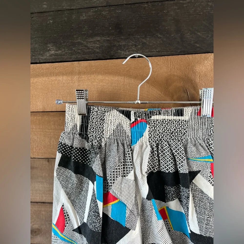 Vintage Kids 80s JK Ltd Abstract Print High Waisted Cotton Shorts - Picture 8 of 9